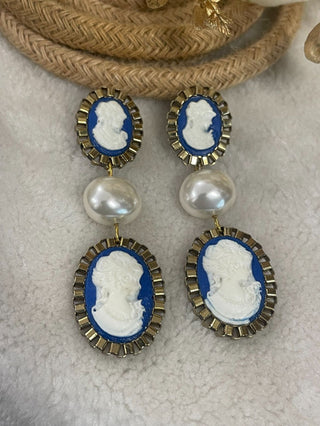Bridgerton Duo Gold Cameo Earrings