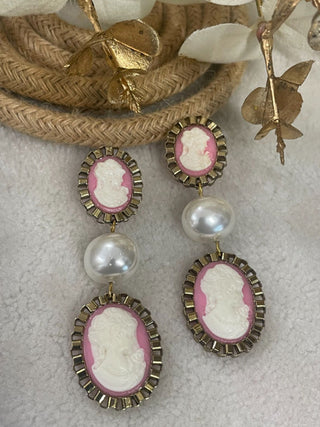 Bridgerton Duo Gold Cameo Earrings
