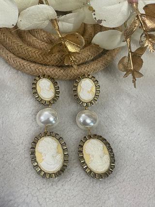 Bridgerton Duo Gold Cameo Earrings