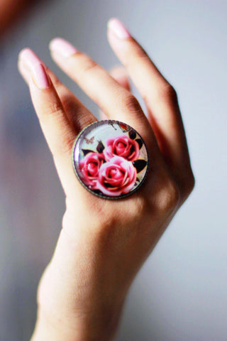 The Blush Roses Ring