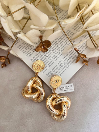 Knot your Average Gold Earrings