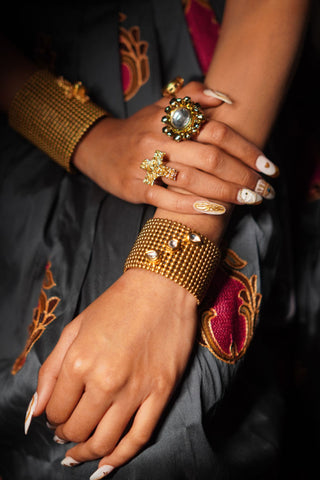 Gold Mesh Kundan Bracelet (RJB510-A)